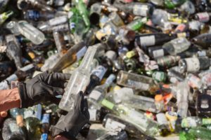 Hvorfor resirkulering av glass er verdt det og hvordan skumglass slutter sirkelen